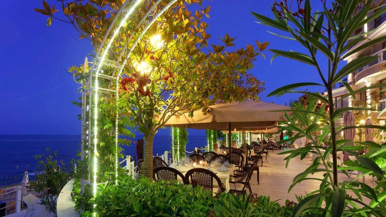 Luxurious And Panoramic Apartments At The Beach In La Mer Complex Golden Sands Exterior foto