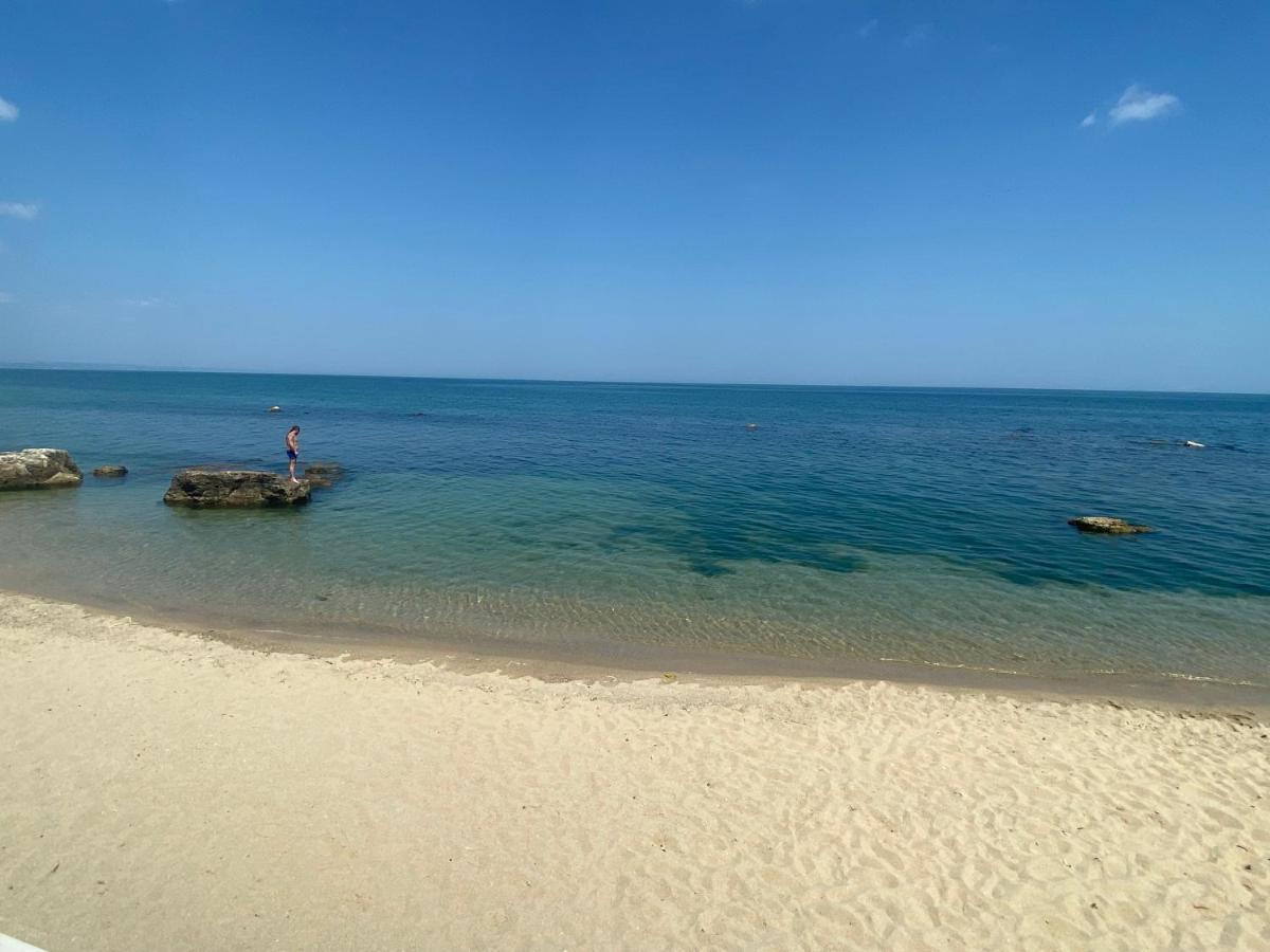 Luxurious And Panoramic Apartments At The Beach In La Mer Complex Golden Sands Exterior foto