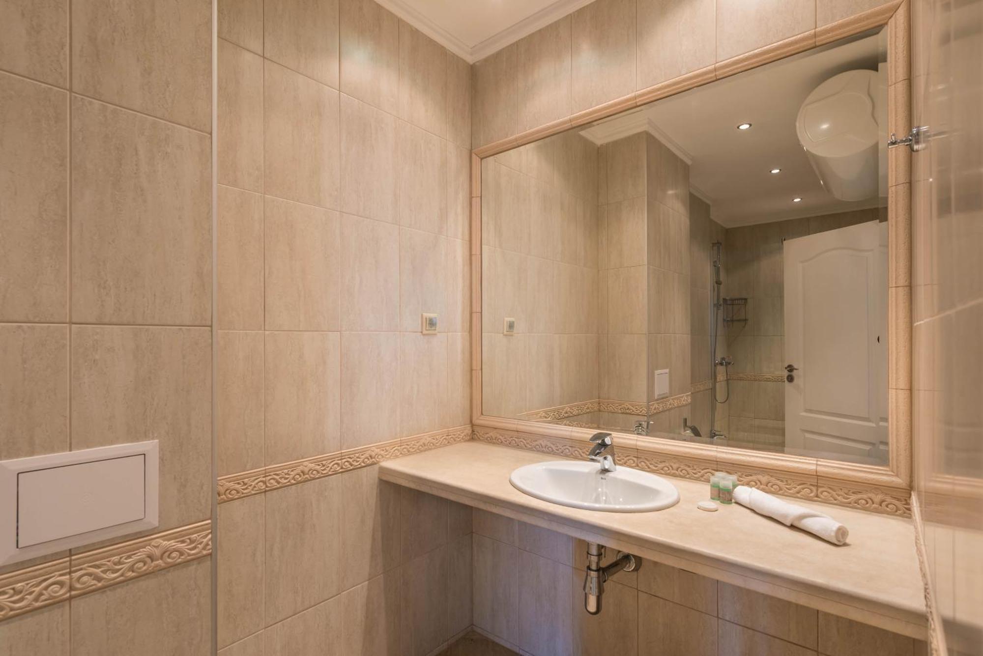 Luxurious And Panoramic Apartments At The Beach In La Mer Complex Golden Sands Exterior foto