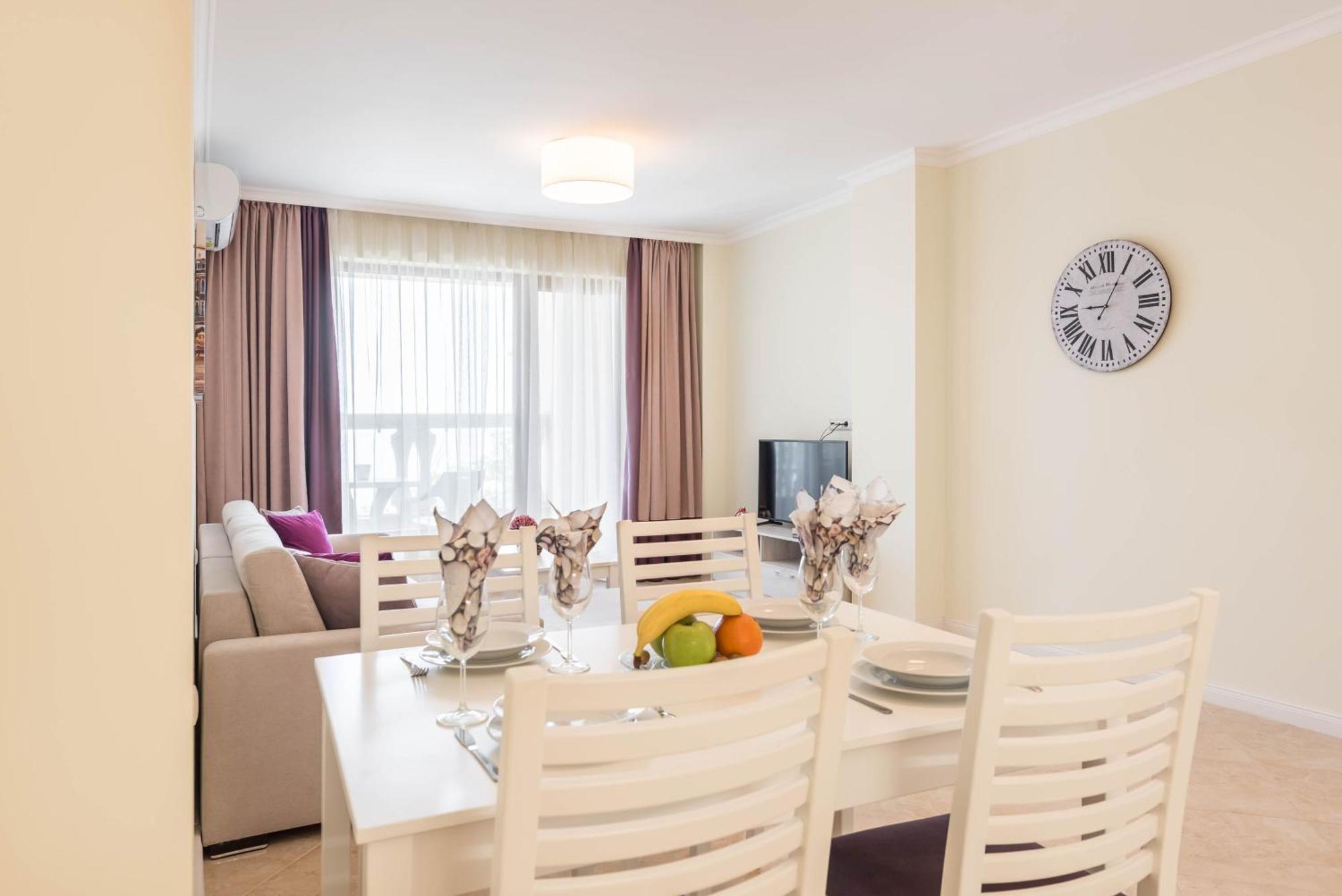 Luxurious And Panoramic Apartments At The Beach In La Mer Complex Golden Sands Exterior foto