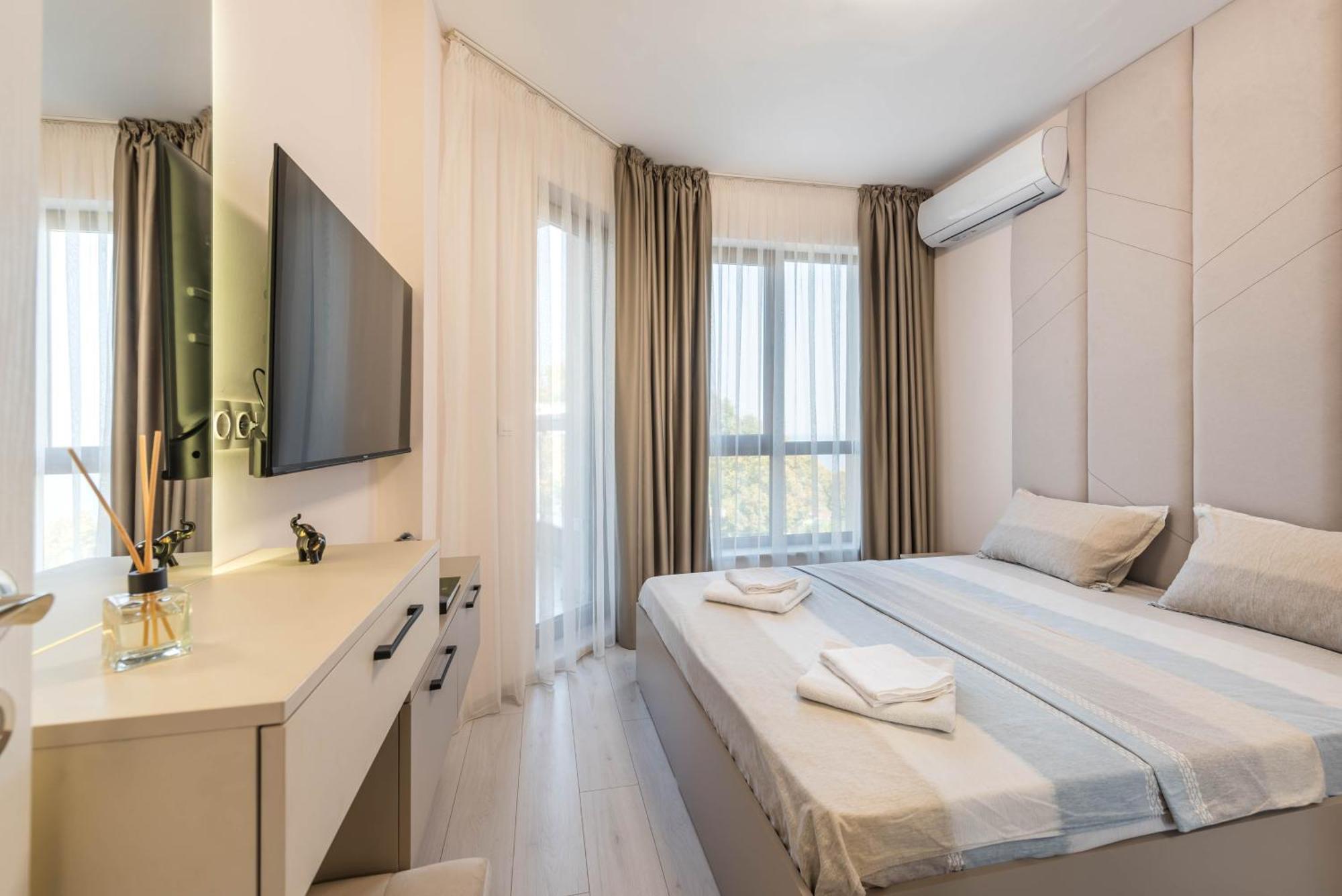 Luxurious And Panoramic Apartments At The Beach In La Mer Complex Golden Sands Exterior foto